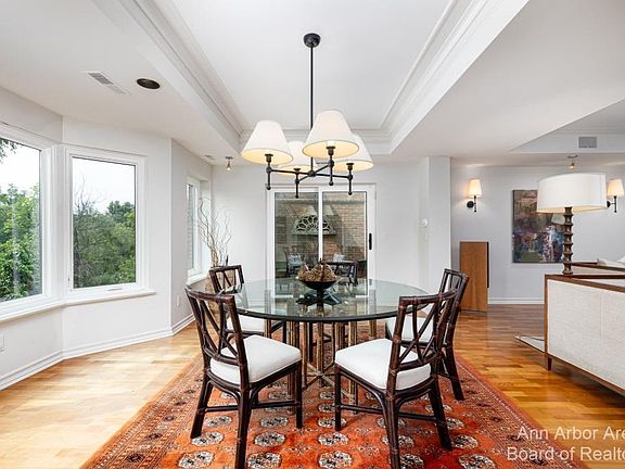 3rd image of 3000 Glazier Way APT 260