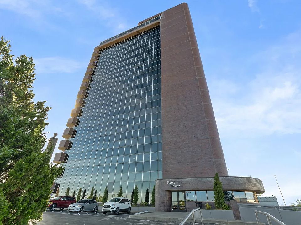 Building Photo 2