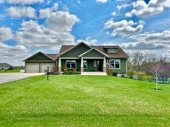 1436 Willow Brook Ln, Riverside, IA 52327
