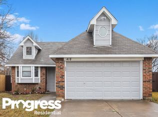 418 Red Coat Ln, Arlington, TX 76002