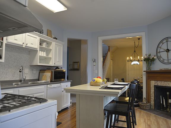 5th image of 9 Grant St