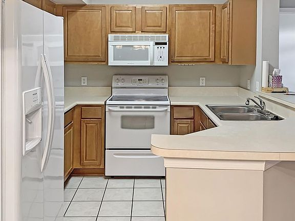3rd image of 15655 Ocean Walk Cir APT 307
