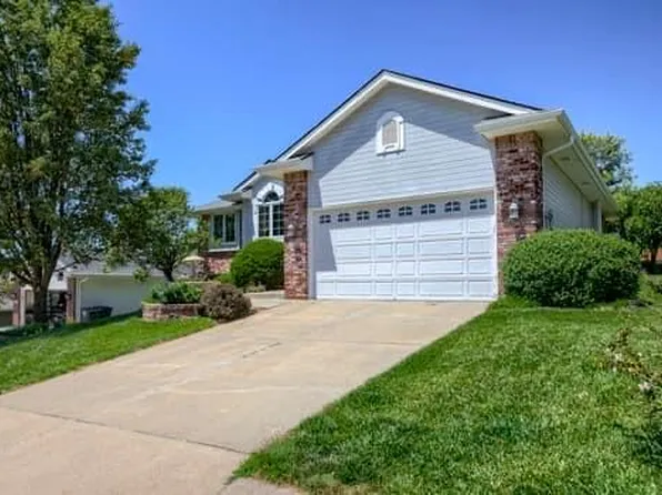 1112 Tower Ridge Dr, Council Bluffs, IA 51503