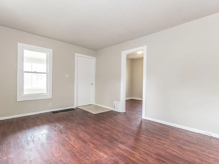 1809 Lay St — Photo 9