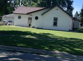 217 E Spring St, Manly, IA 50456