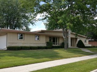 2203 Cindy Ln, NEW HOLSTEIN, WI 53061