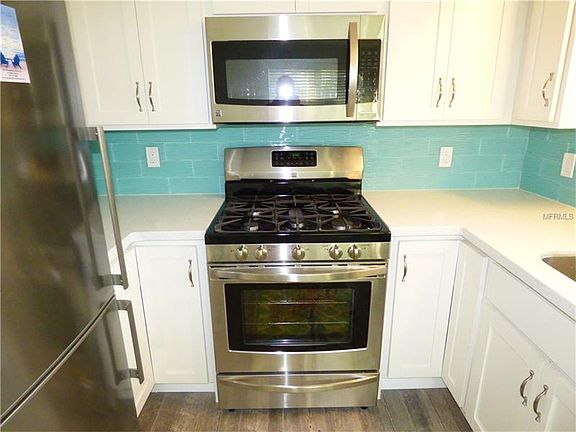 5th image of 1121 Michigan Dr N