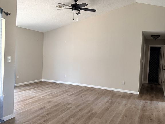 5th image of 1136 Signal Hill Ln