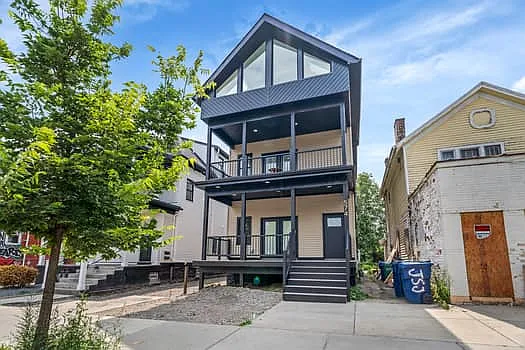 574 Niagara St #2