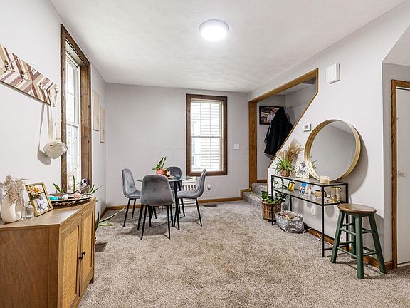 4th image of 107 Wilson Ave