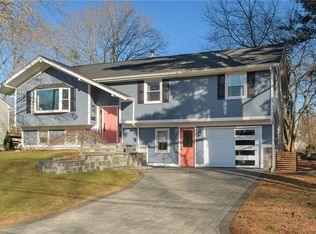 12 Anthony Rd, Barrington, RI 02806