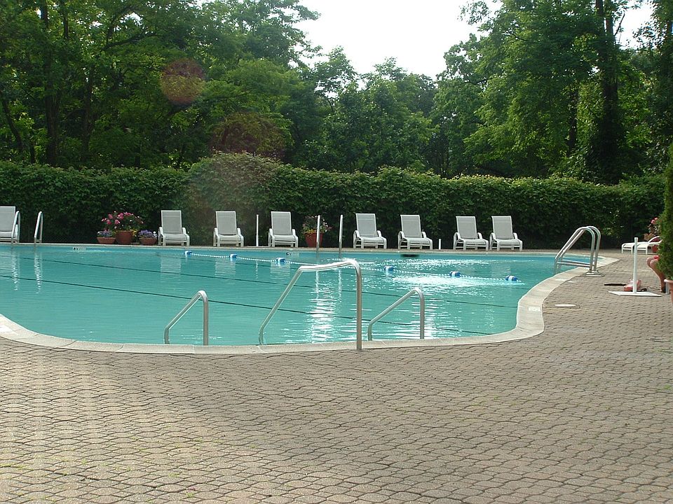 Seasonal Pool
