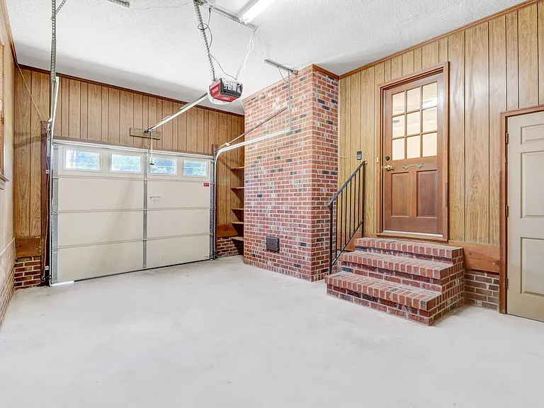 235 S Spence Ave — Photo 35