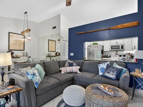 104 Liberty Court, Deerfield Beach, FL 33442