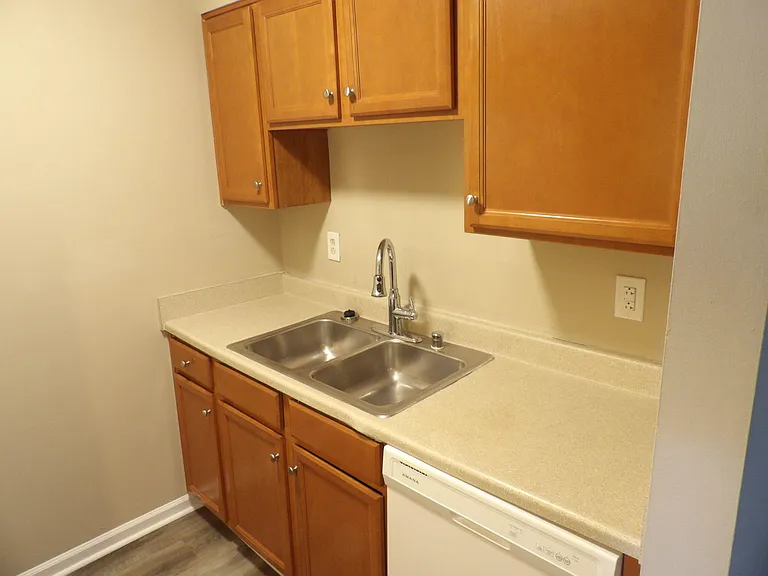 434 Harrodswood Rd #10 — Photo 16