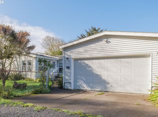 217 S Dolphin St, Rockaway Beach, OR 97136
