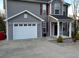 1000 Eagle Point Dr, Berea, KY 40403