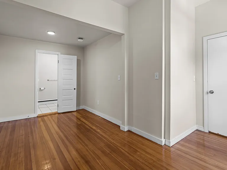 30 Princeton Ave #6 — Photo 15