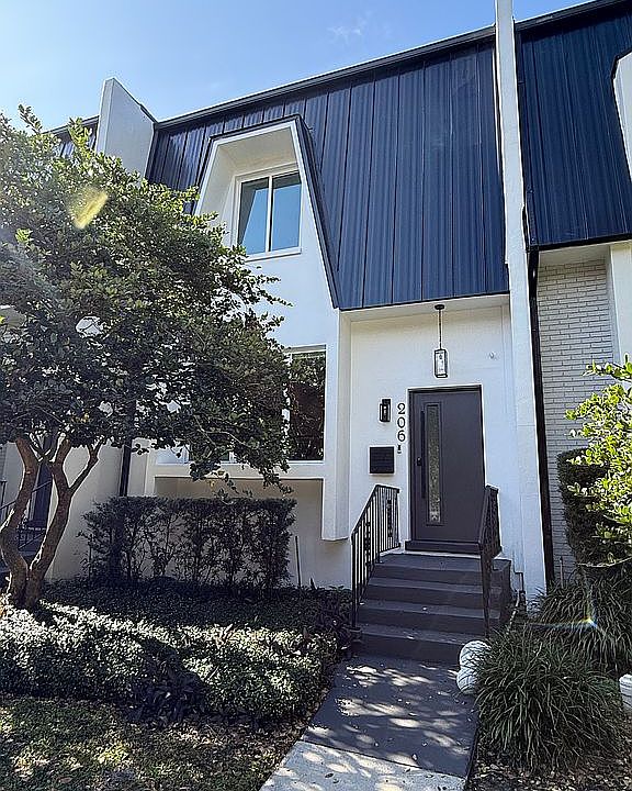 1st image of 206 S Summerlin Ave