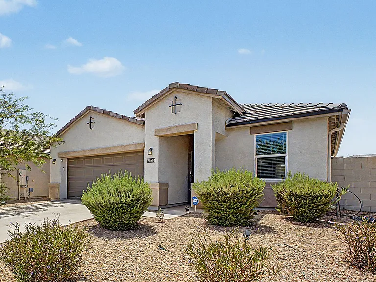 24654 N Corn St — Photo 6
