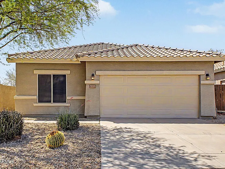 40602 N Apollo Way — Photo 2