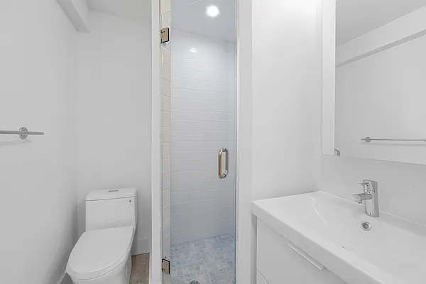 Sold by Compass | media 21