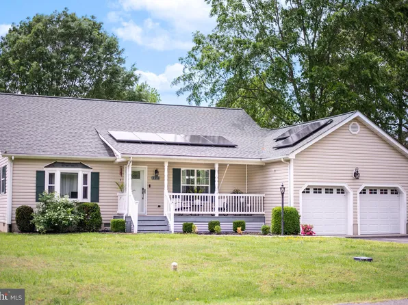 124 Potomac Ct, Colonial Beach, VA 22443