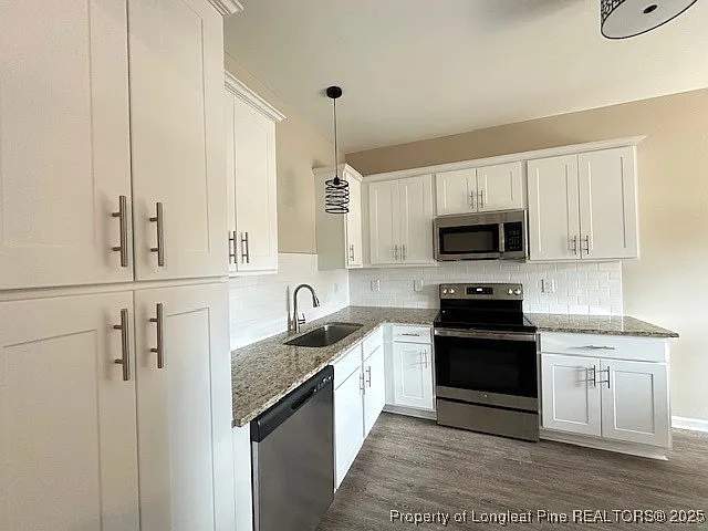 905 Kingscote Dr — Photo 8
