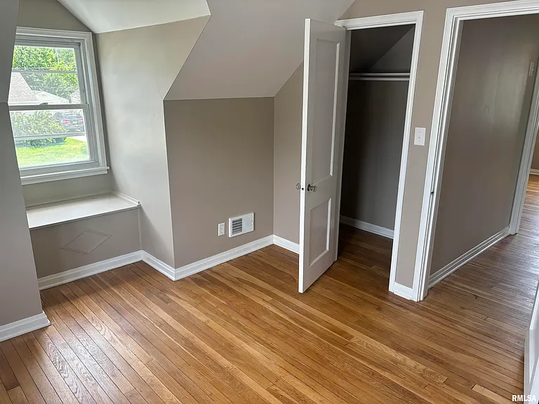 2931 N Saint Philomena Ct — Photo 3