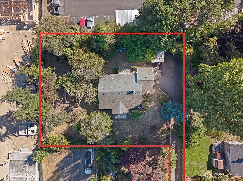4th image of 419 S 150th Street