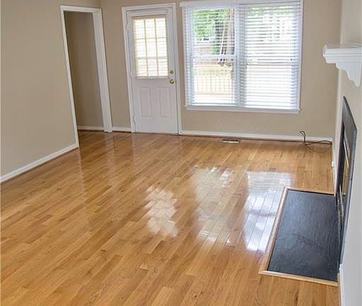 4th image of 9028 Arthur Ct