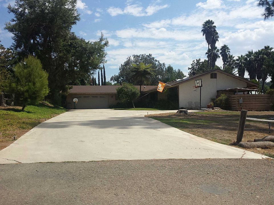 1st image of 1140 E Chase Ave