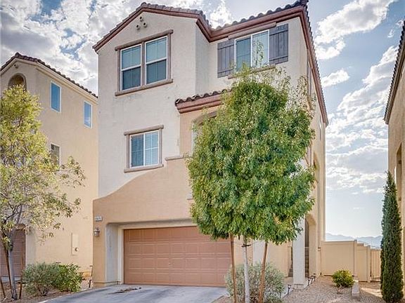 2nd image of 10479 Mandolina Hills St