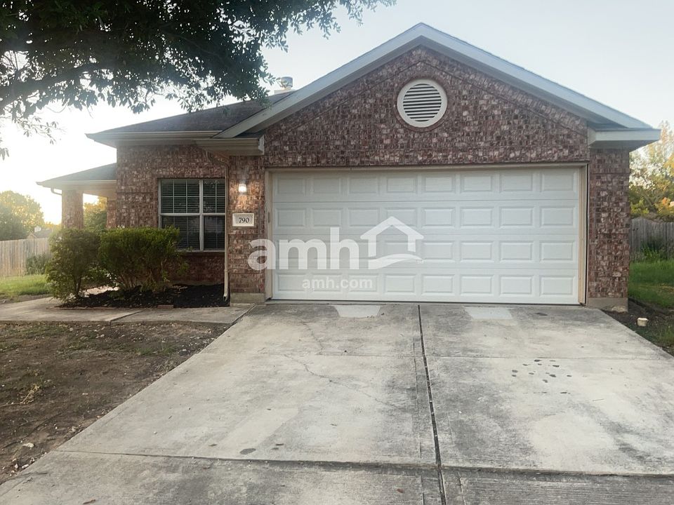 1st image of 790 Goldenrod St