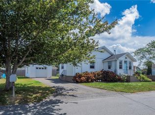 15 Seascape Ave, Middletown, RI 02842