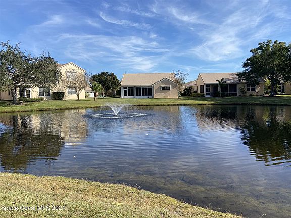 3rd image of 470 Glen Abbey Way