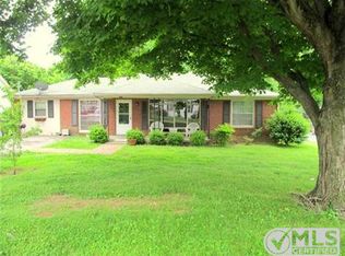 284 Willomont Ave, Gallatin, TN 37066