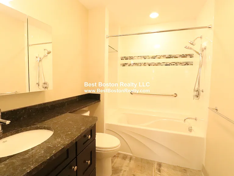 286 Main St #104 — Photo 10