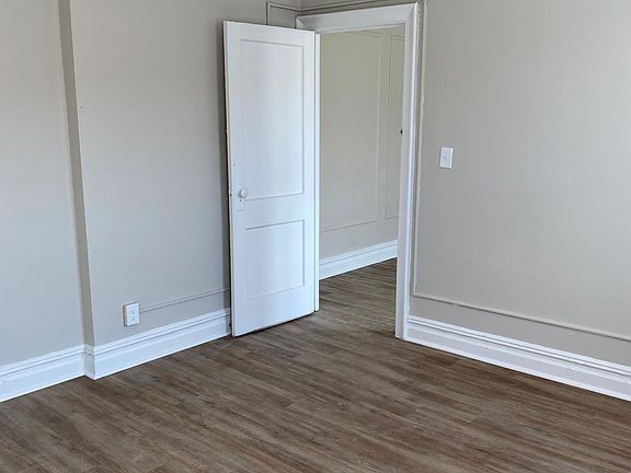 4th image of 154 Kensington Ave APT 403