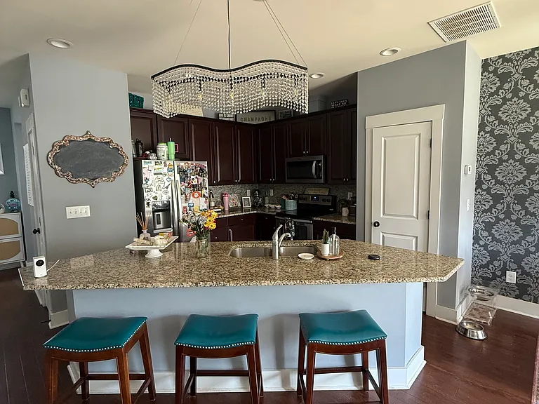 3835 Willow Green Pl — Photo 2