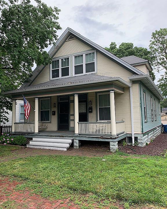 1st image of 806 Clark St
