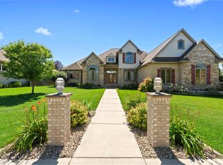 219 48th Ave SW, Moorhead, MN 56560