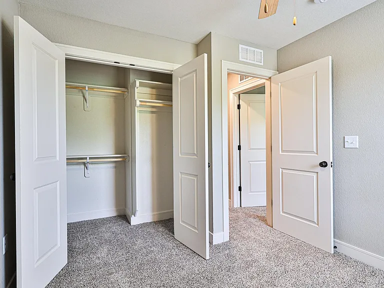 Greystone Townhomes — Photo 34