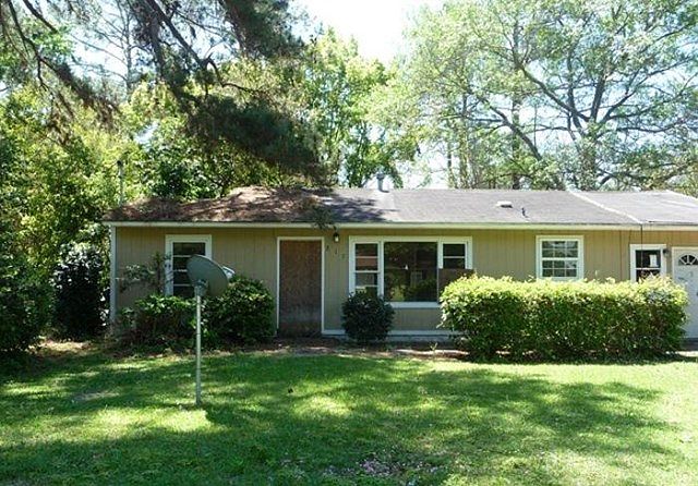 1st image of 817 Vallotton Dr