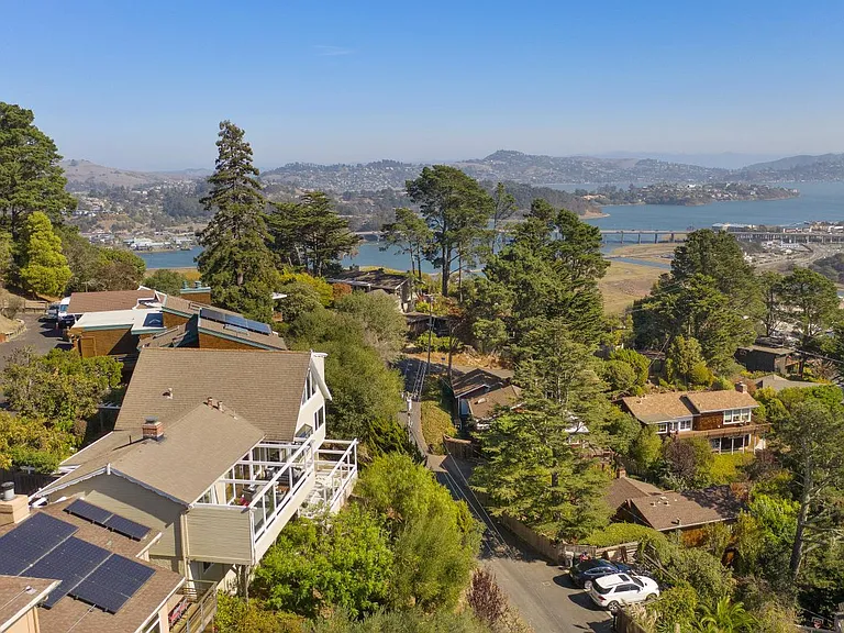 314 Joyce Way — Photo 57