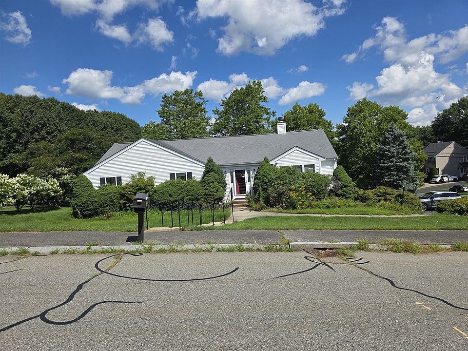 1st image of 92 Rosemary Rd