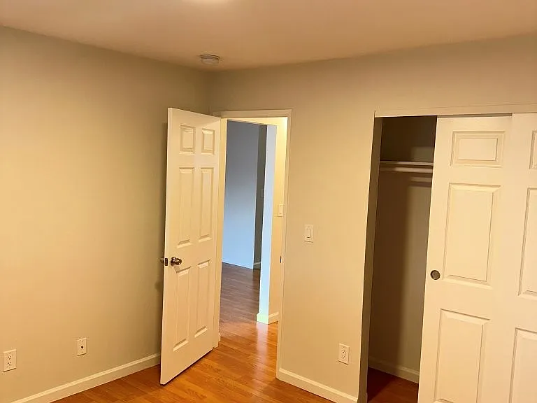 900 Alvarez Ave #8 — Photo 11