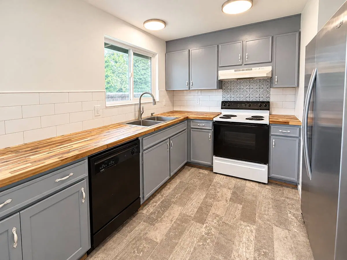 29210 45th Ave S in Auburn, WA 98001 — Photo 2