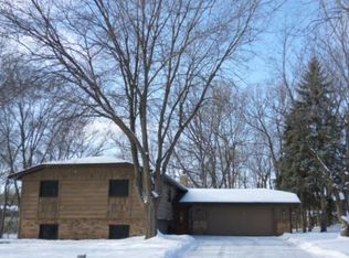 315 Quaker Ln N, Plymouth, MN 55441