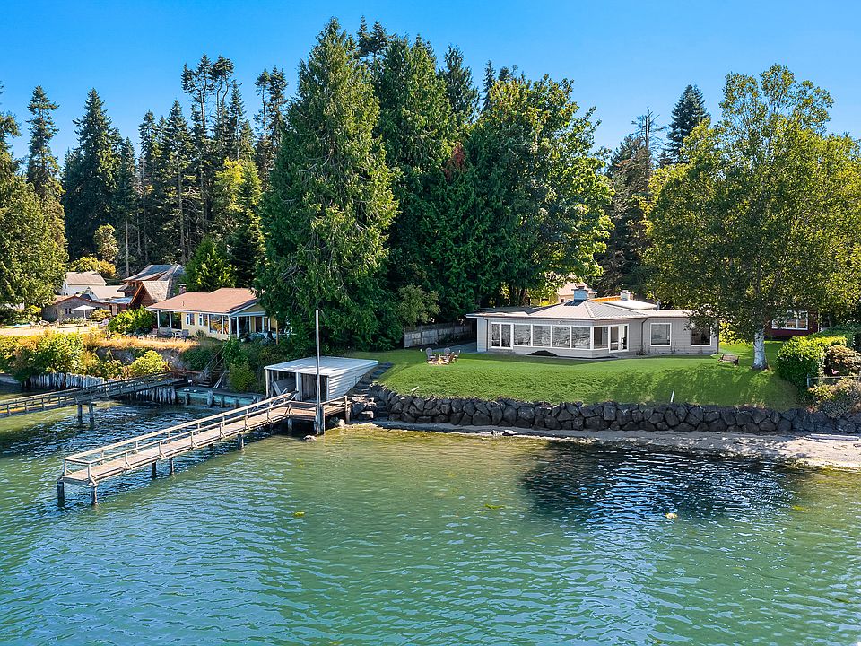 Let the Good Times ROLL at this unique waterfront estate located less than one mile to Downtown Kingston and the new fast ferry to downtown Seattle!